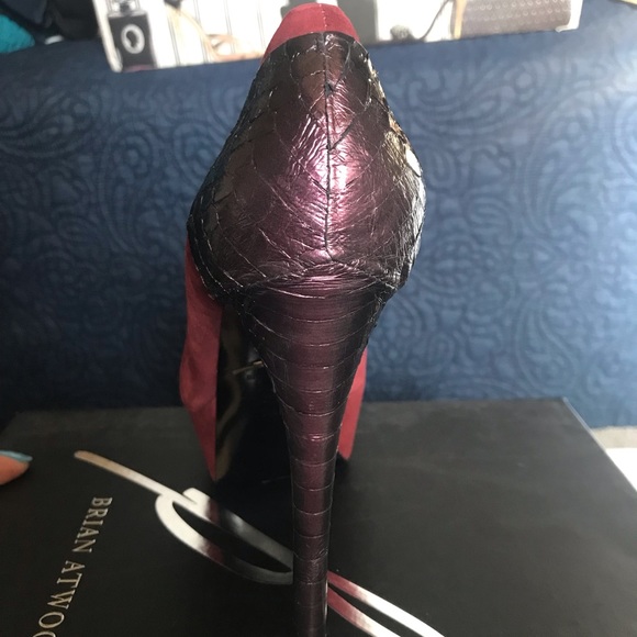 B Brian Atwood
Blayne Peep Toe Pump - Picture 3 of 6